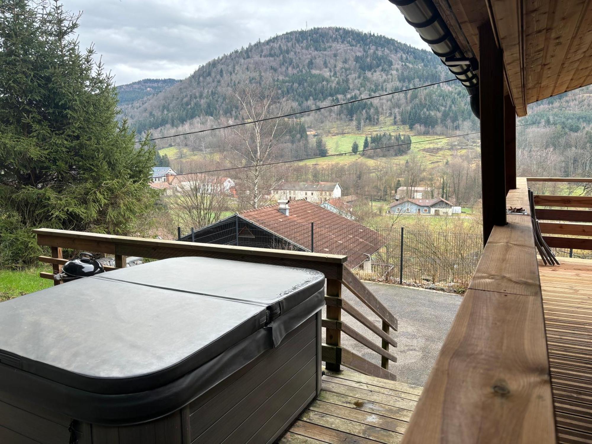 Chalet Du Faubourg & Jacuzzi, Proximite Gerardmer & La Bresse Rochesson Exteriör bild
