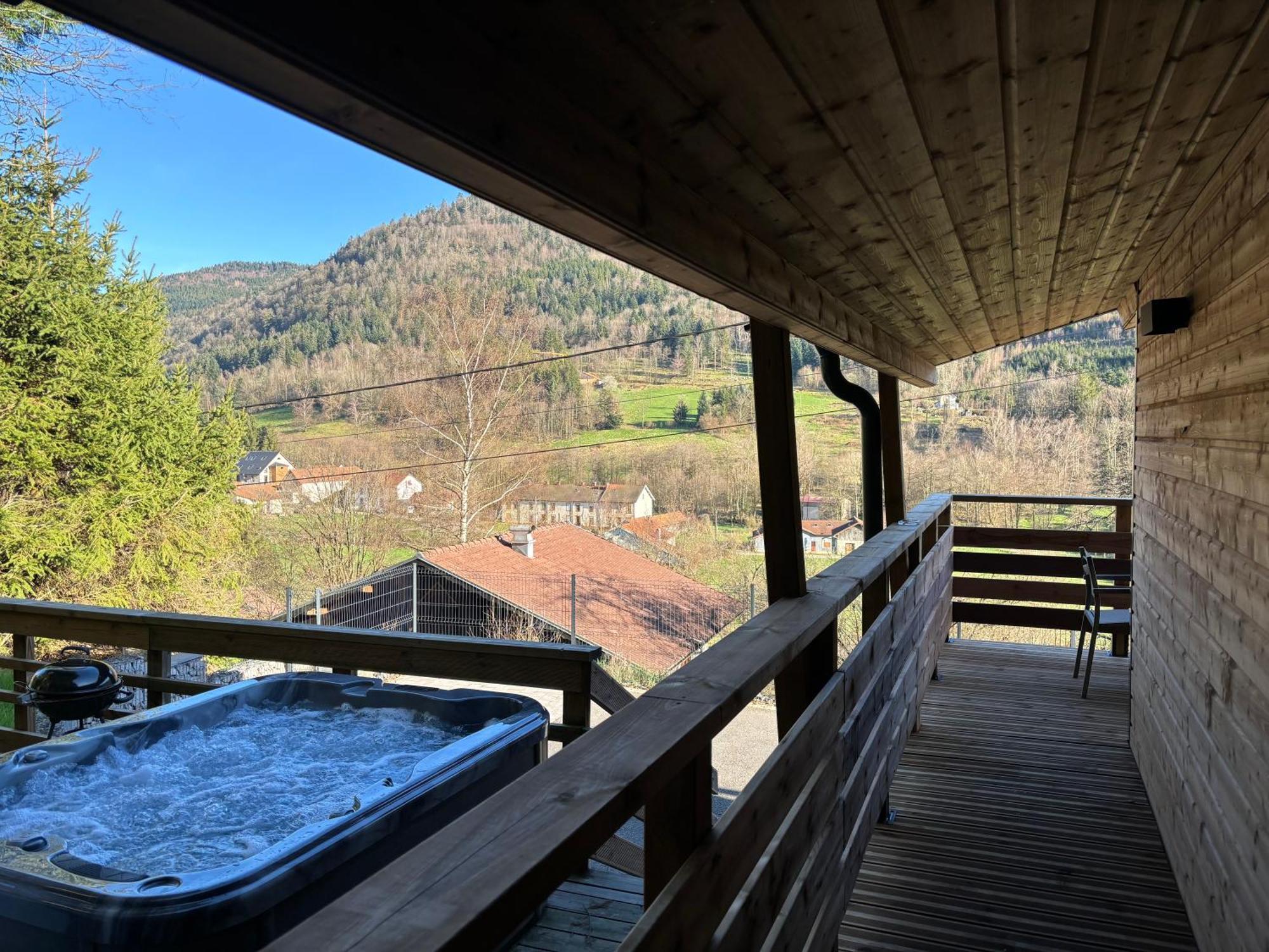 Chalet Du Faubourg & Jacuzzi, Proximite Gerardmer & La Bresse Rochesson Exteriör bild