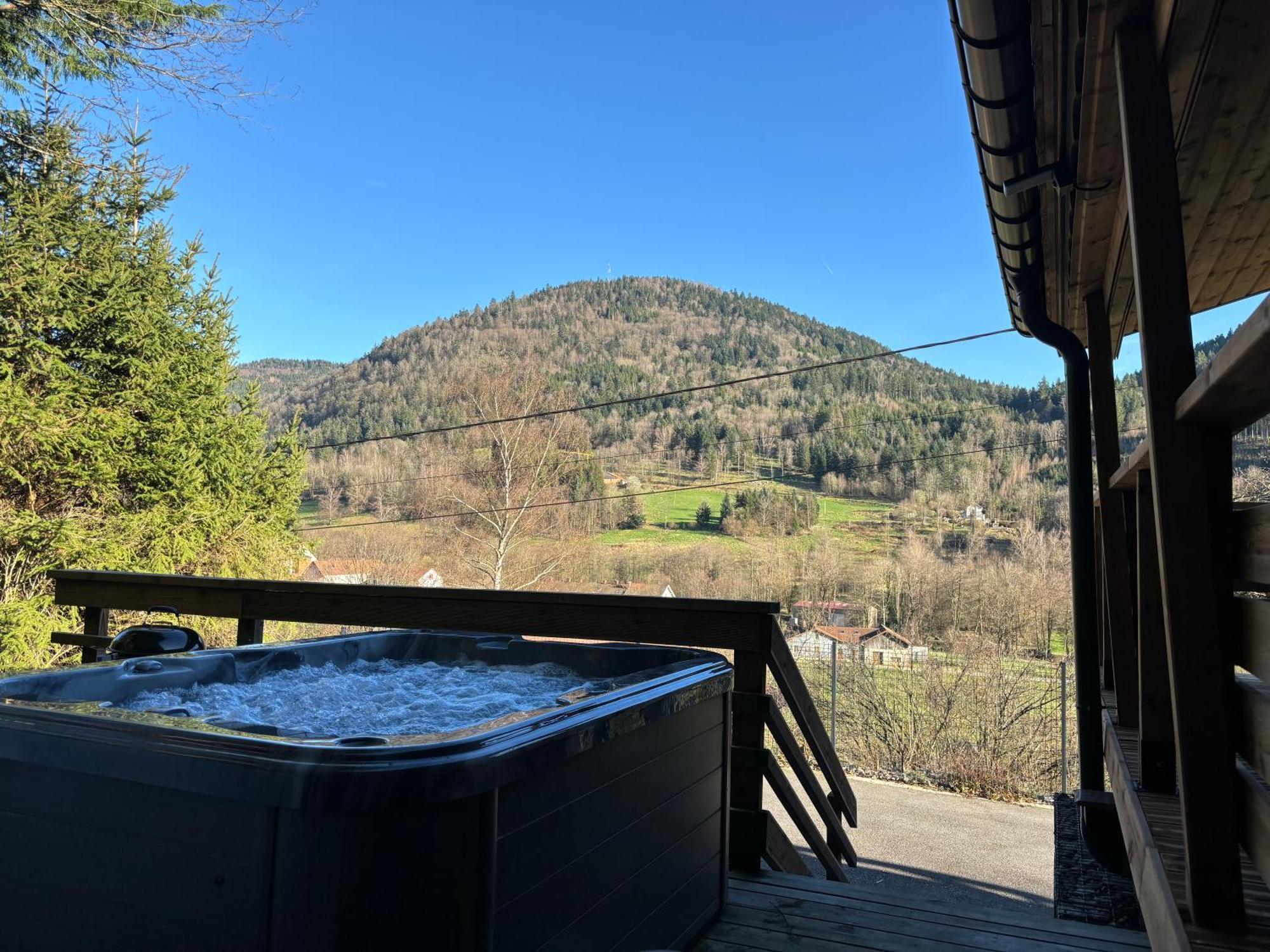 Chalet Du Faubourg & Jacuzzi, Proximite Gerardmer & La Bresse Rochesson Exteriör bild